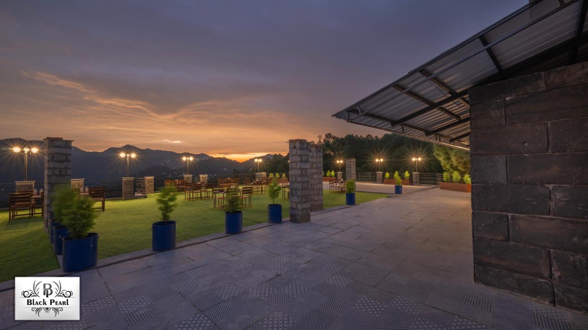 The Blackpearl Hillcrest Касаули Экстерьер фото